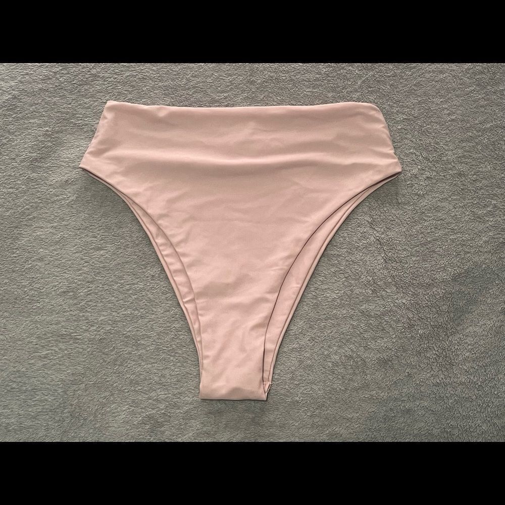 Princess Polly high rise swim bottoms size 10 EUC dusty pink